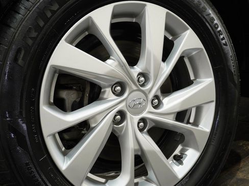 Used 2019 Hyundai Tucson SE image 9