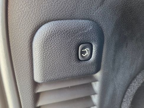 Used 2020 Jeep Grand Cherokee Limited AWD/4WD image 10