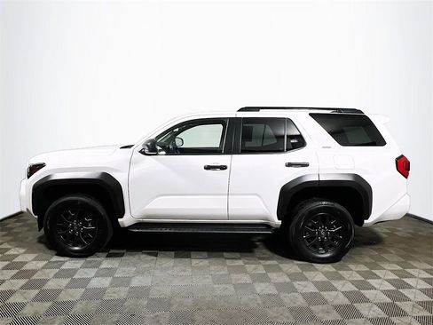 Certified 2025 Toyota 4Runner SR5 image 5