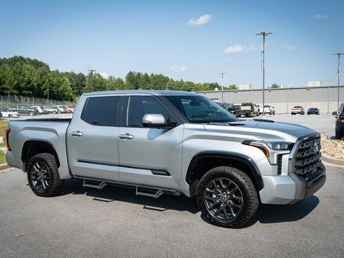 Used 2023 Toyota Tundra Platinum AWD/4WD image 12