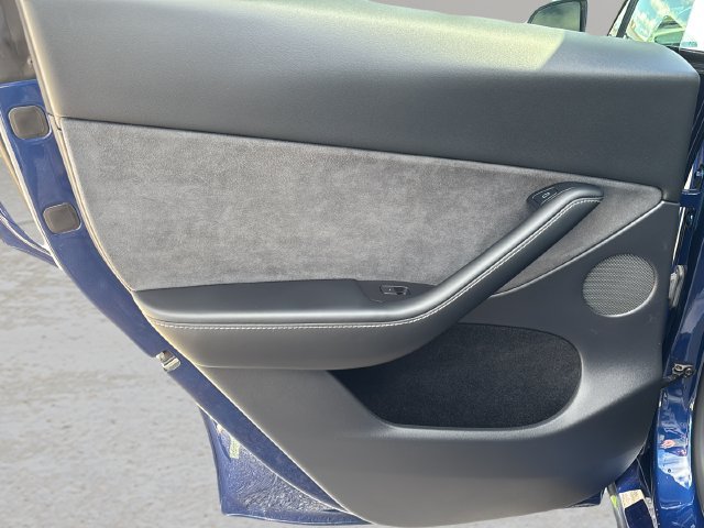 Used 2023 Tesla Model Y Long Range AWD/4WD image 13