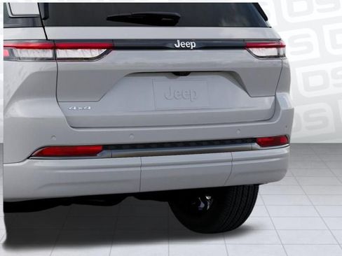 New 2026 Jeep Grand Cherokee Limited image 13