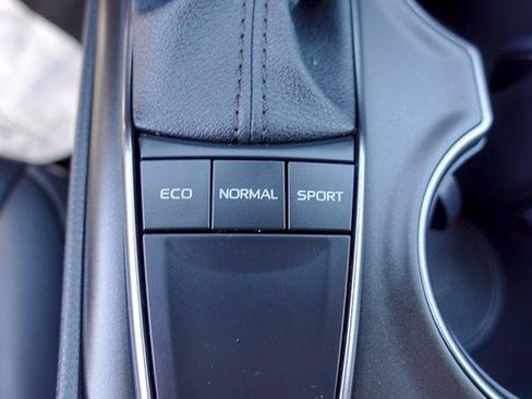Used 2023 Toyota Camry SE FWD image 20
