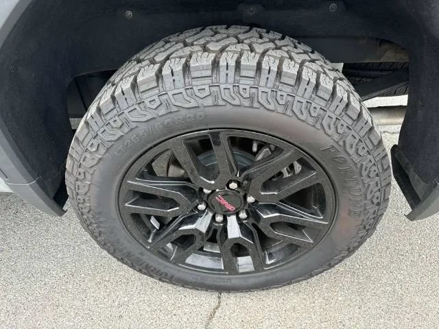 Used 2024 GMC Sierra 1500 Elevation w/ Elevation Premium Package AWD/4WD image 12