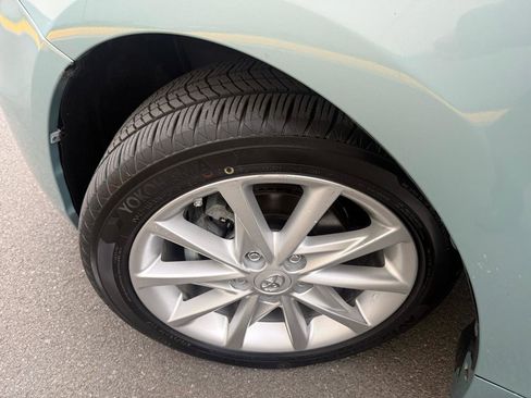 Used 2014 Toyota Prius V Five image 34