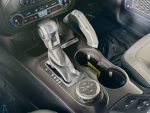 Used 2024 Ford Bronco Outer Banks w/ Sasquatch Package image 17