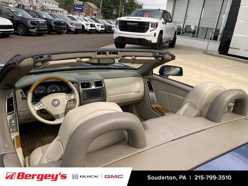 Used 2005 Cadillac XLR RWD image 28