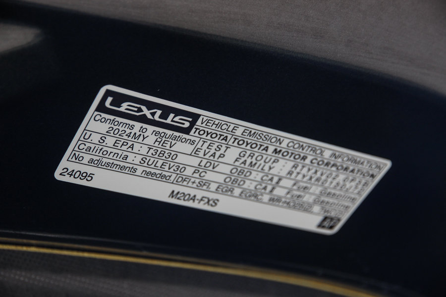 Certified 2024 Lexus UX 250h FWD image 28