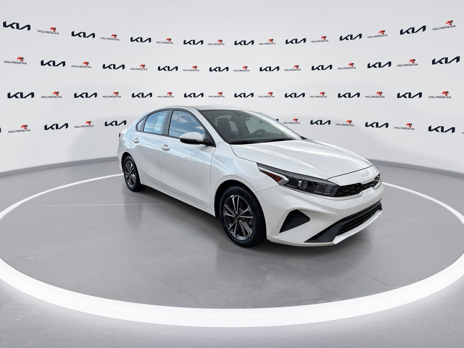 Certified 2023 Kia Forte LXS w/ LXS Technology Package FWD image 2