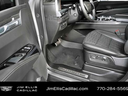 Certified 2026 Cadillac Escalade V w/ LPO, Onyx Lite Package AWD/4WD image 8