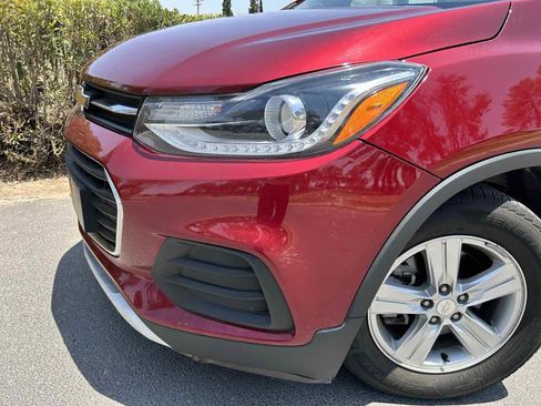 Used 2019 Chevrolet Trax LT w/ Driver Confidence Package image 9