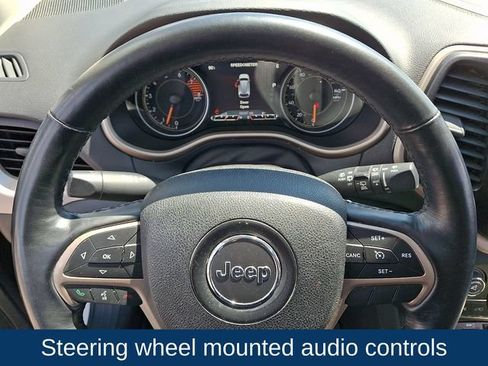 Used 2016 Jeep Cherokee Limited AWD/4WD image 4