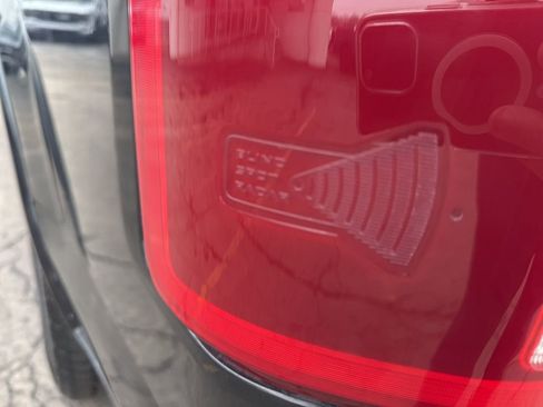 Used 2019 Ford F150 Platinum w/ Equipment Group 701A Luxury image 40