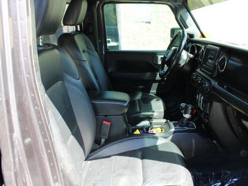 Used 2020 Jeep Wrangler Unlimited Sahara AWD/4WD image 10