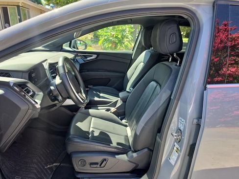 Used 2023 Audi Q4 e-tron Premium Plus w/ Premium Plus RWD image 9
