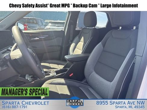 Used 2025 Chevrolet TrailBlazer LT FWD image 12