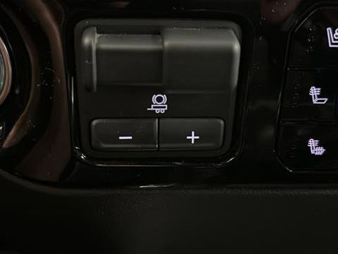 Used 2025 GMC Sierra 2500 SLT w/ SLT Convenience Package AWD/4WD image 29