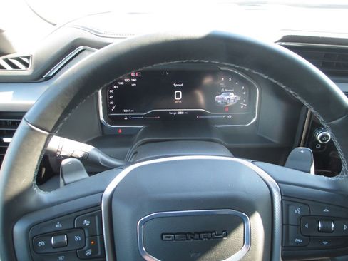 Used 2025 GMC Sierra 1500 Denali w/ Technology Package AWD/4WD image 34