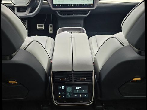 Used 2024 Rivian R1S Adventure AWD/4WD image 21