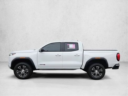 Used 2025 GMC Canyon AT4 w/ Technology Plus Package AWD/4WD image 9
