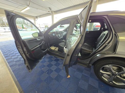 Used 2023 Ford Escape ST-Line w/ Tech Pack #1 image 23