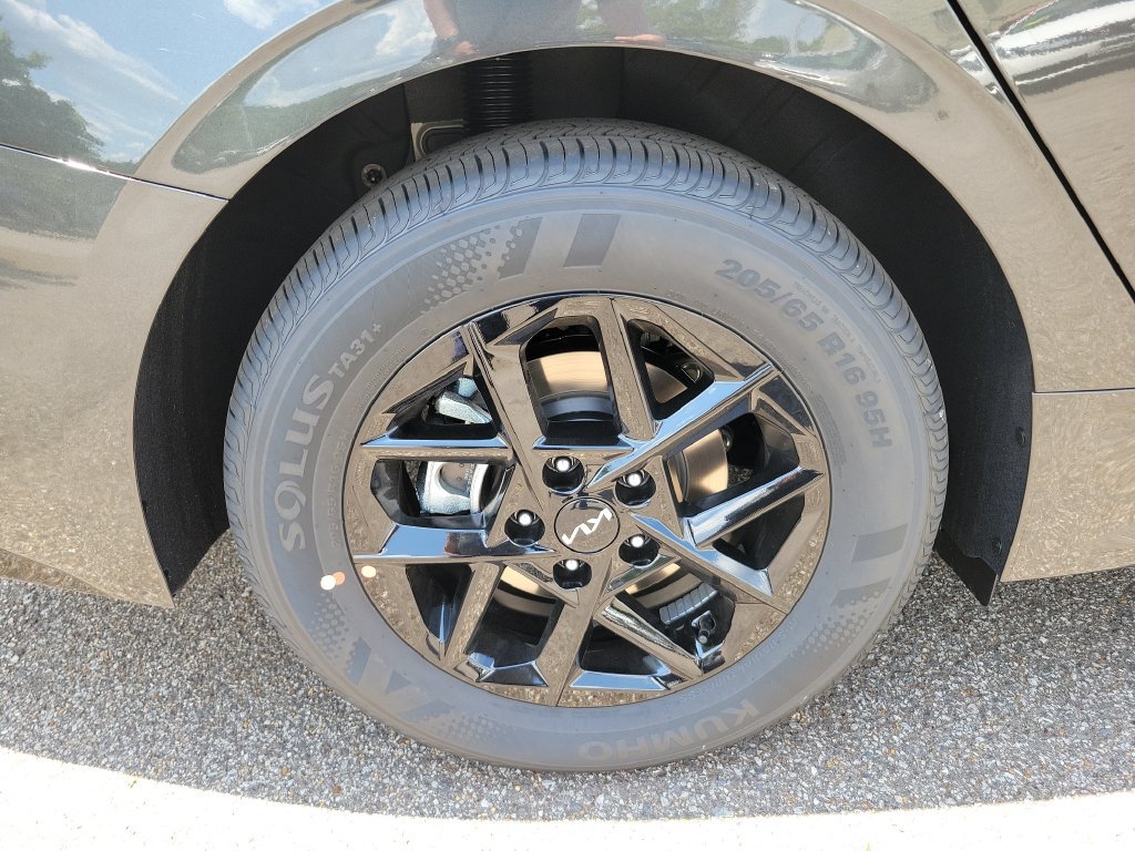 New 2026 Kia K5 LXS FWD image 9