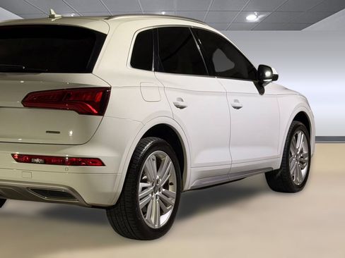 Used 2019 Audi Q5 2.0T Premium Plus w/ Premium Plus Package AWD/4WD image 9