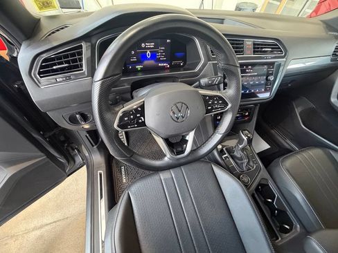 Used 2023 Volkswagen Tiguan SE R-Line AWD/4WD image 19