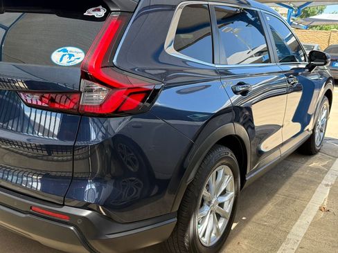 Used 2025 Honda CR-V EX-L image 5