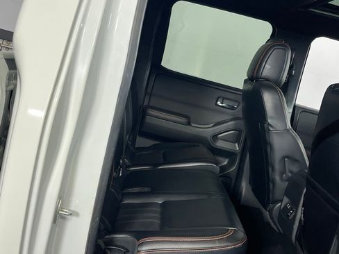 Used 2023 Nissan Frontier PRO-4X w/ Pro-4X Premium Package image 29