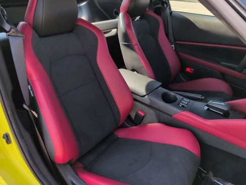 Used 2024 Nissan Z Performance w/ Floor Mat Package RWD image 14