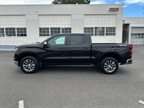 Used 2026 Chevrolet Silverado 1500 LT AWD/4WD image 3