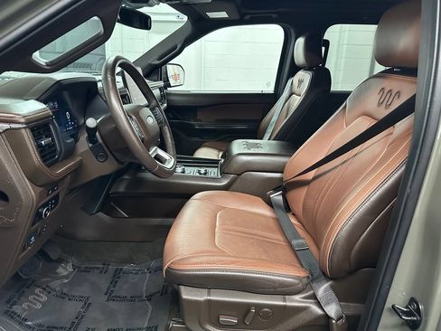 Used 2024 Ford Expedition Max King Ranch AWD/4WD image 18