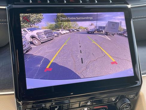 New 2025 Jeep Grand Cherokee L Limited w/ Black Appearance Package image 19