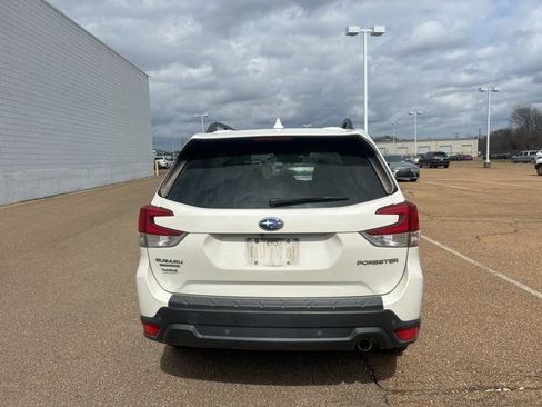 Used 2020 Subaru Forester Limited w/ Popular Package #3 image 4