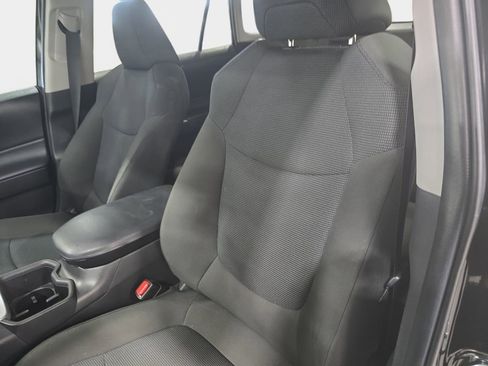 Used 2022 Toyota RAV4 LE FWD image 22