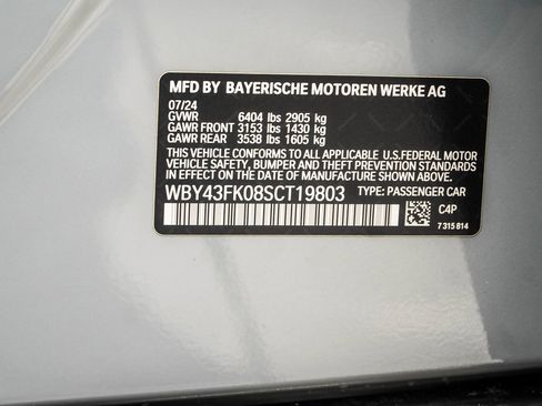 Used 2025 BMW i5 M60 w/ Premium Package image 42