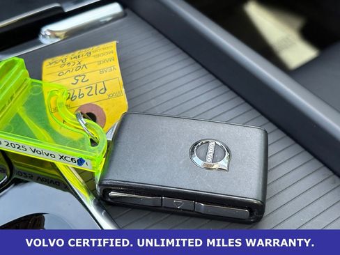 Certified 2025 Volvo XC60 B5 Core AWD/4WD image 38
