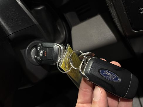 Used 2015 Ford F150 XLT w/ Equipment Group 302A Luxury image 31