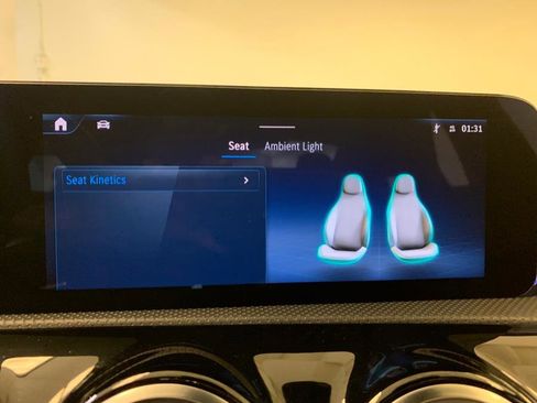 Used 2024 Mercedes-Benz CLA 250 4MATIC image 29