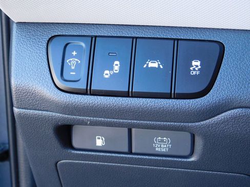 Used 2020 Hyundai Ioniq SE image 20