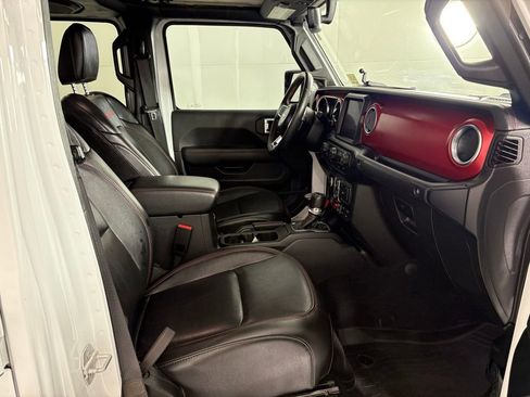 Used 2023 Jeep Gladiator Rubicon w/ Cold Weather Group image 44