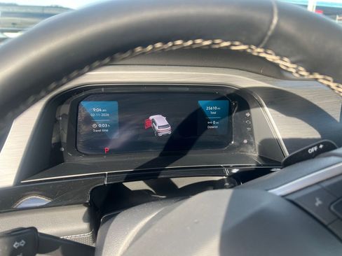 Used 2025 Volkswagen Atlas Cross Sport SE image 41