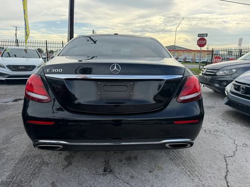 Used 2017 Mercedes-Benz E 300 image 5