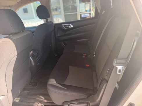 Used 2020 Nissan Pathfinder SV w/ Cargo Package AWD/4WD image 19