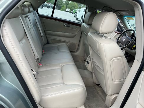 Used 2006 Cadillac DTS w/ Trunk Convenience Package FWD image 27