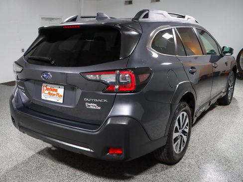 Used 2023 Subaru Outback Premium AWD/4WD image 7