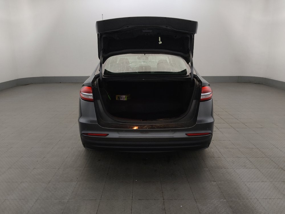 Used 2019 Ford Fusion SE FWD image 29