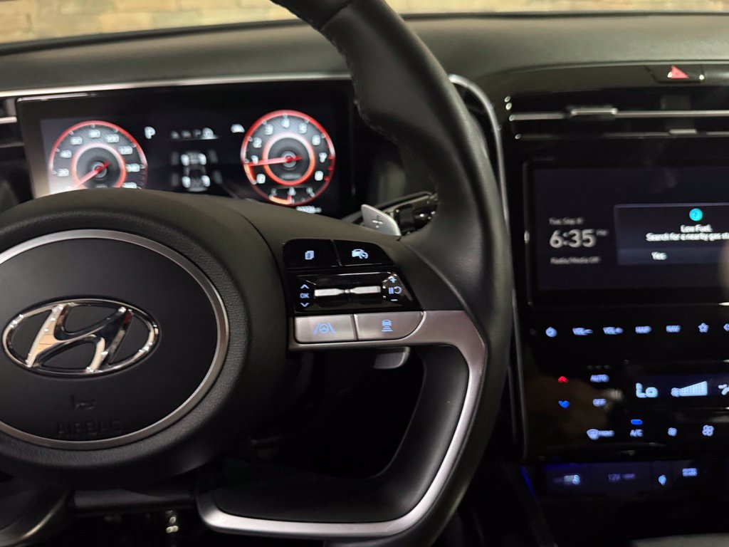 Used 2022 Hyundai Santa Cruz Limited AWD/4WD image 16