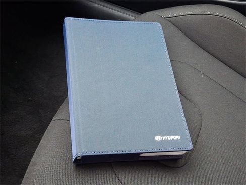 Certified 2025 Hyundai Elantra Sport image 26